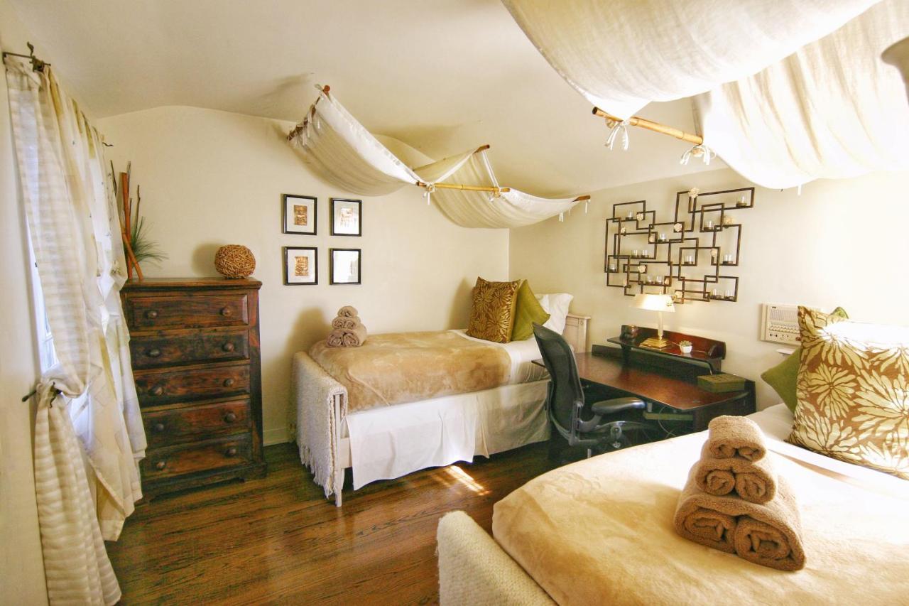 Double Room Private Bathroom