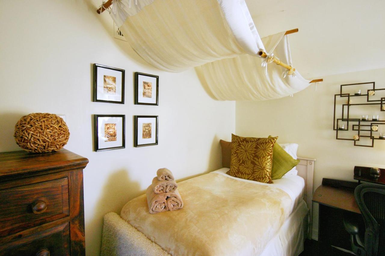 Double Room Private Bathroom