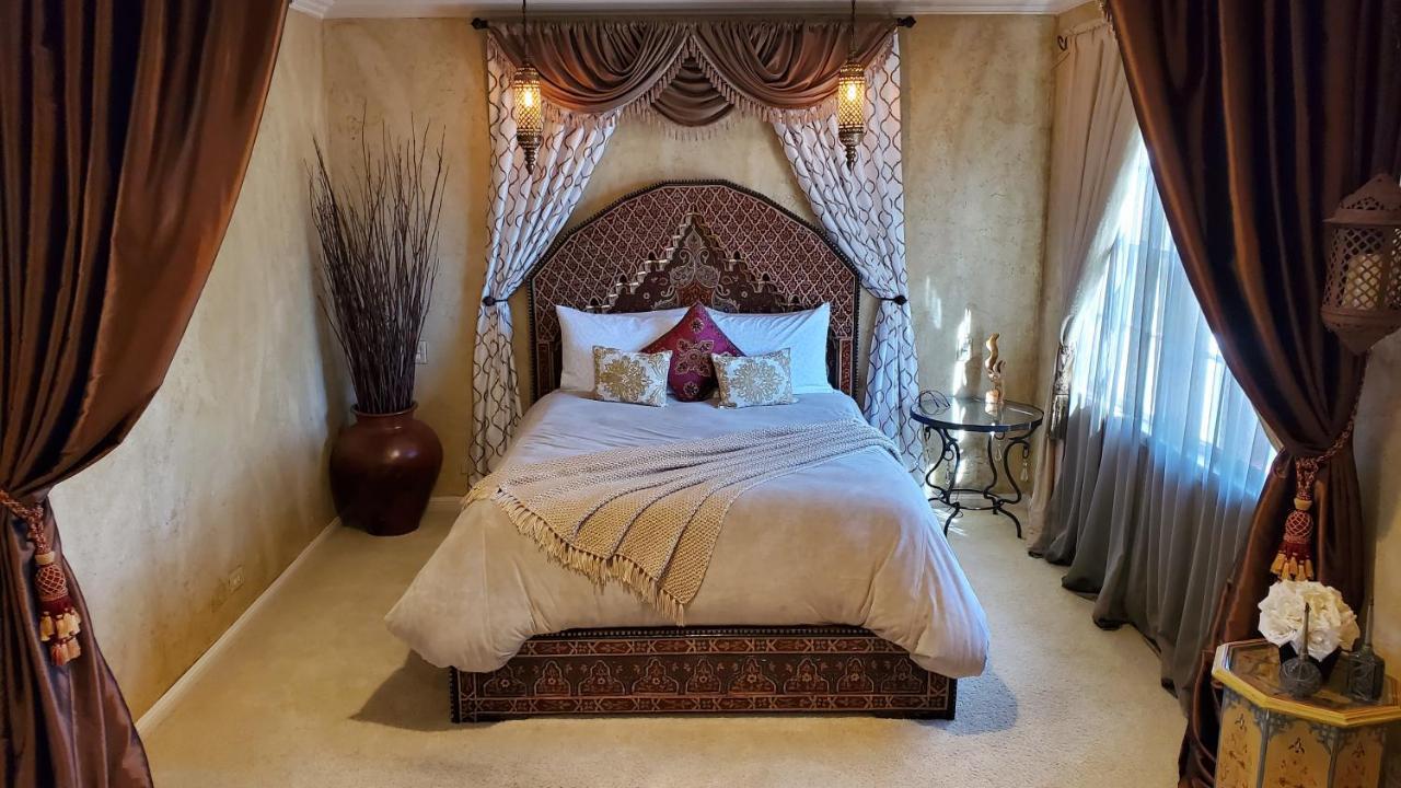 King Room Mountain View