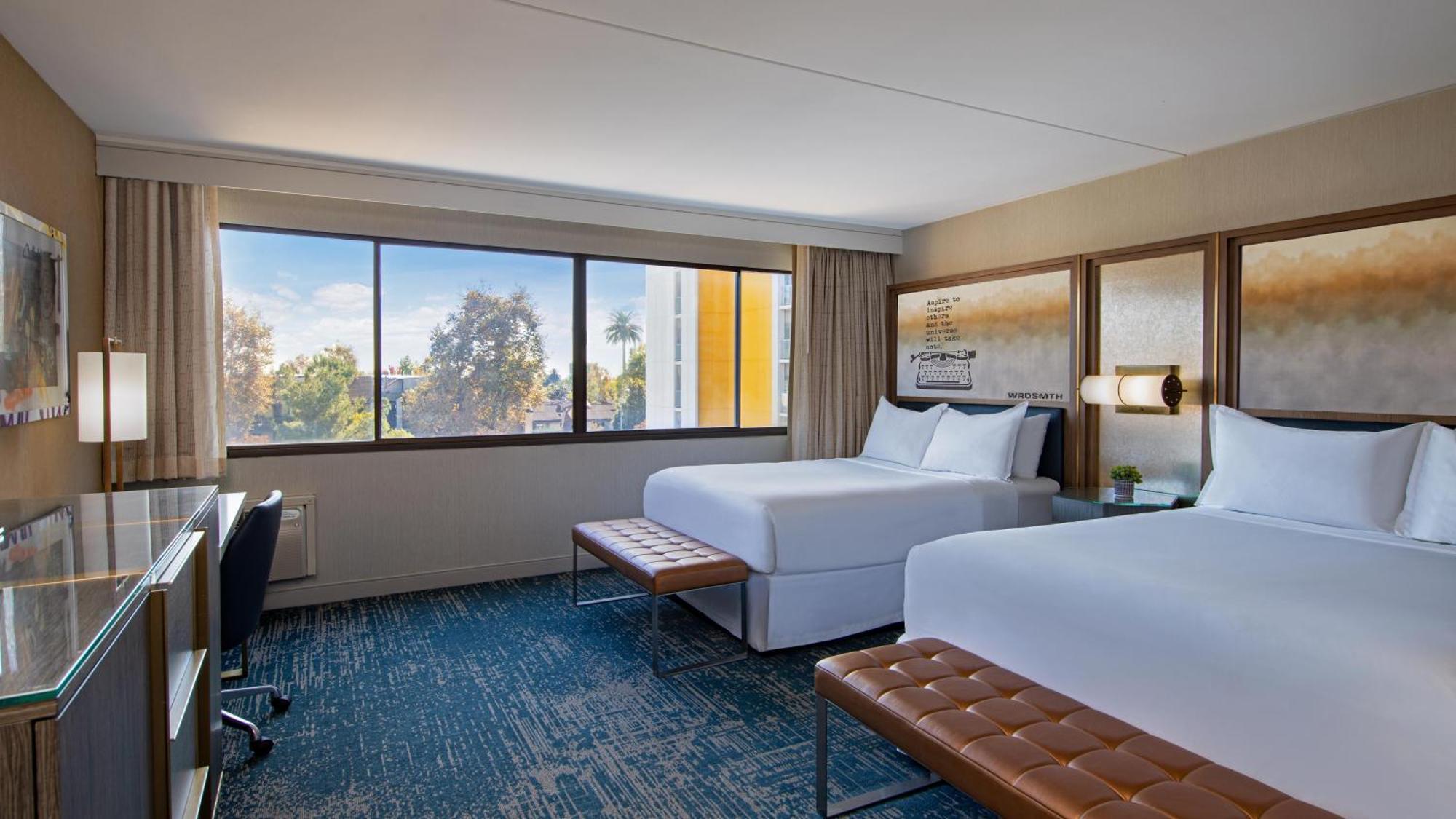 Queen Room with Two Queen Beds,1523243587:JPEG
